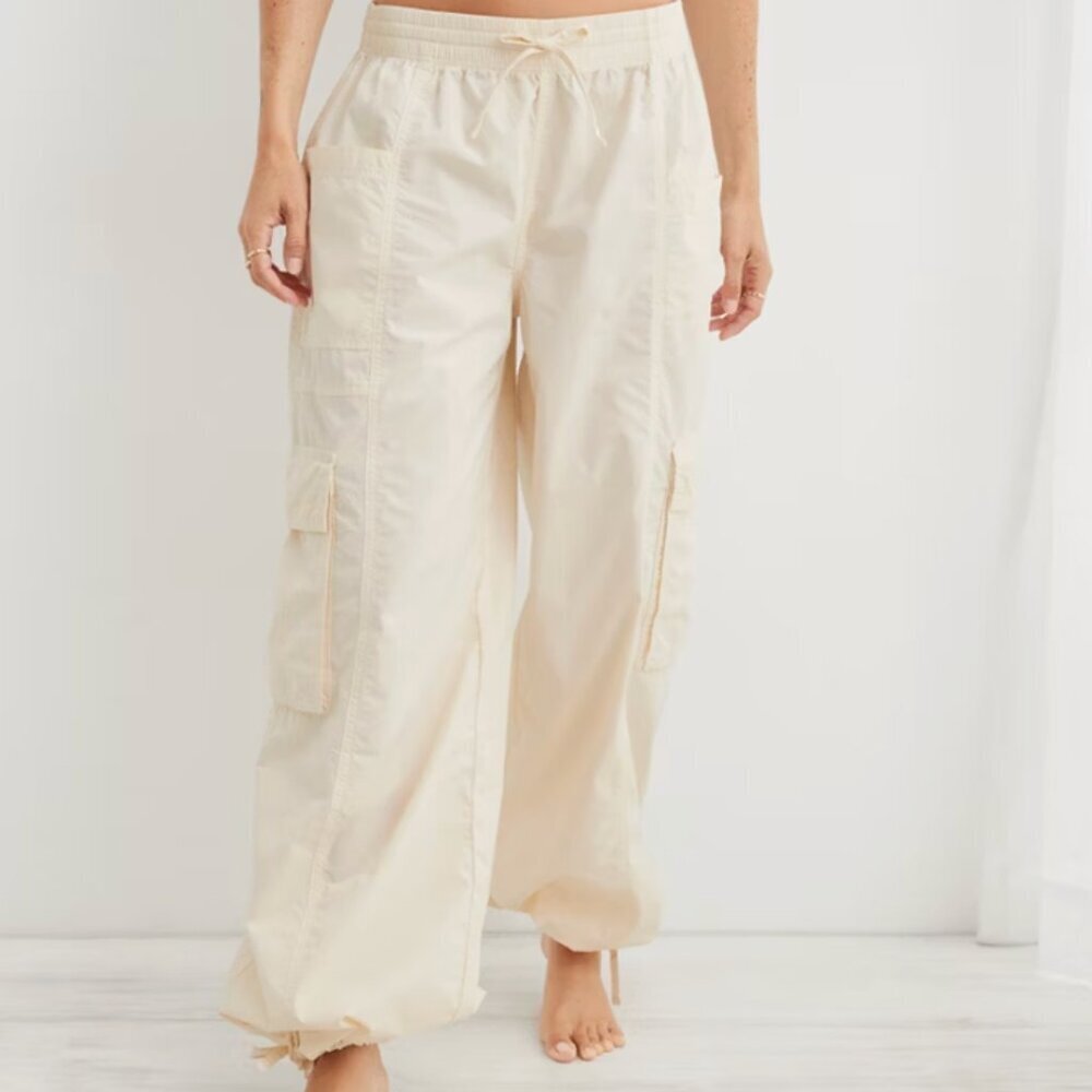 NWT Aerie Women's Size XS Cream High Waisted Go-For-It Baggy Cargo Pants